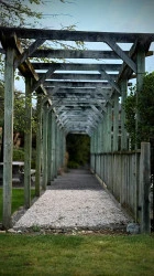Installation d'une pergola bioclimatique  